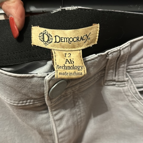 Grey Jeans - Picture 2 of 3